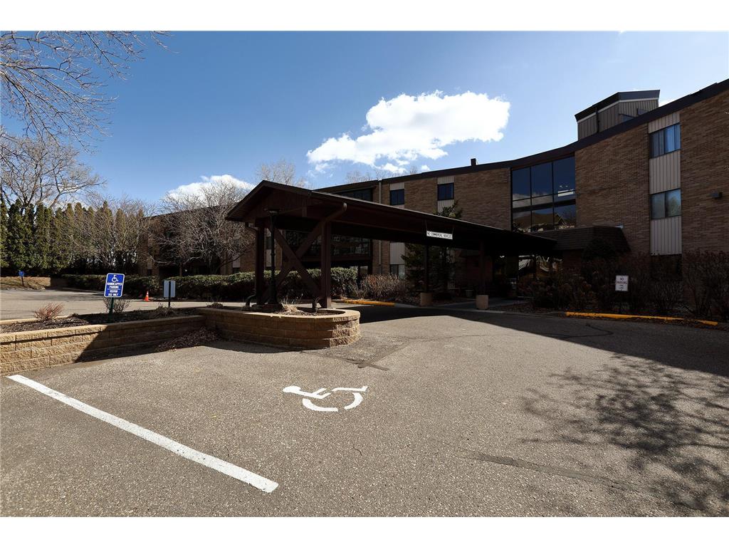 2670 Oxford Street N #215 Roseville MN 55113 6505933 image1