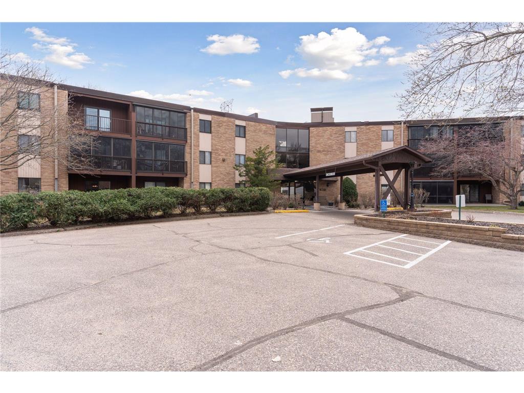 2670 Oxford Street N #224 Roseville MN 55113 6360648 image1