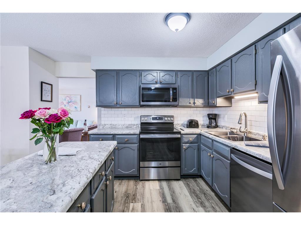 2670 Oxford Street N 227, Roseville, MN, 55113 MLS 6492636 Edina