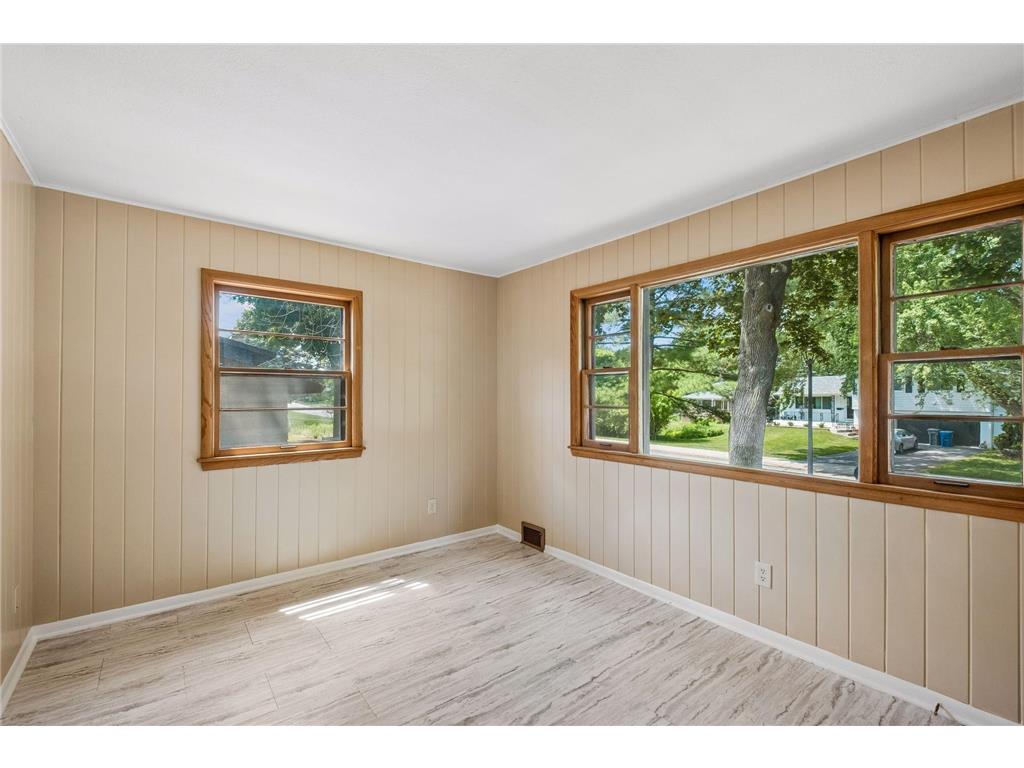 2670 Regent Avenue N Golden Valley MN 55422 7088959 image14