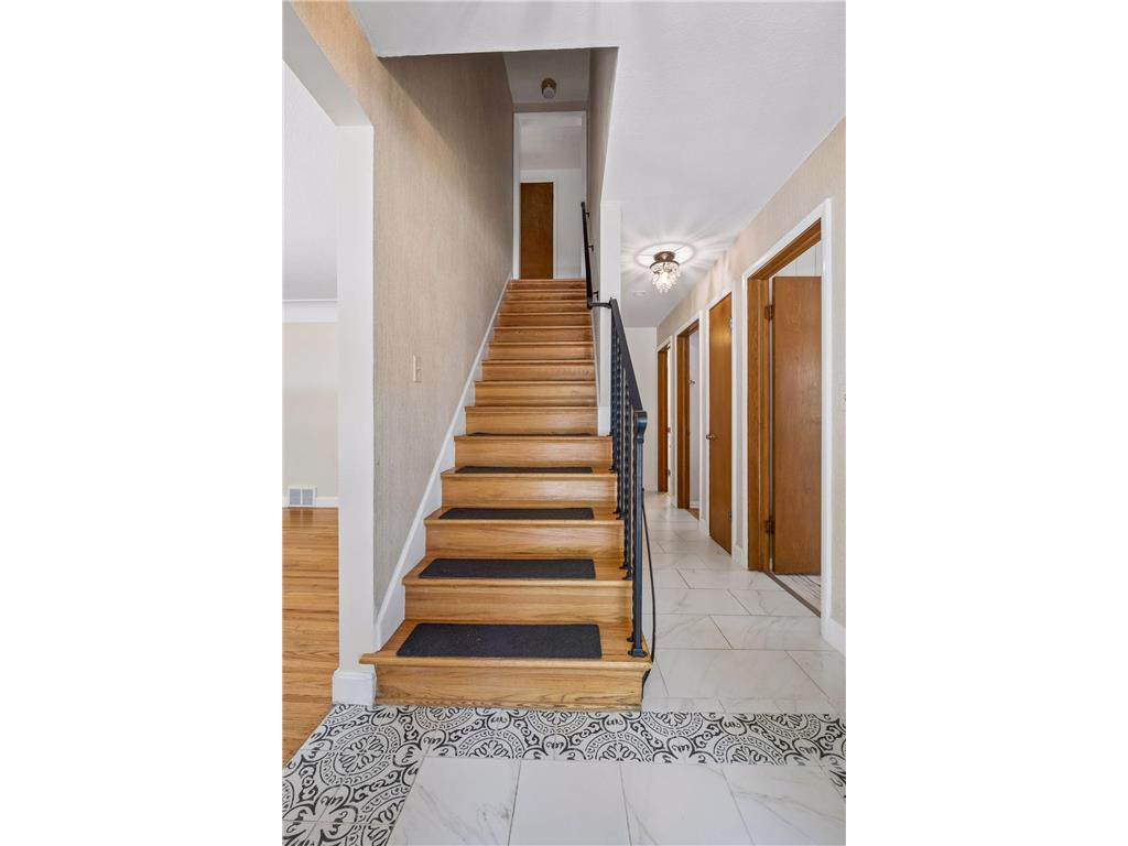 2670 Regent Avenue N Golden Valley MN 55422 7088959 image18