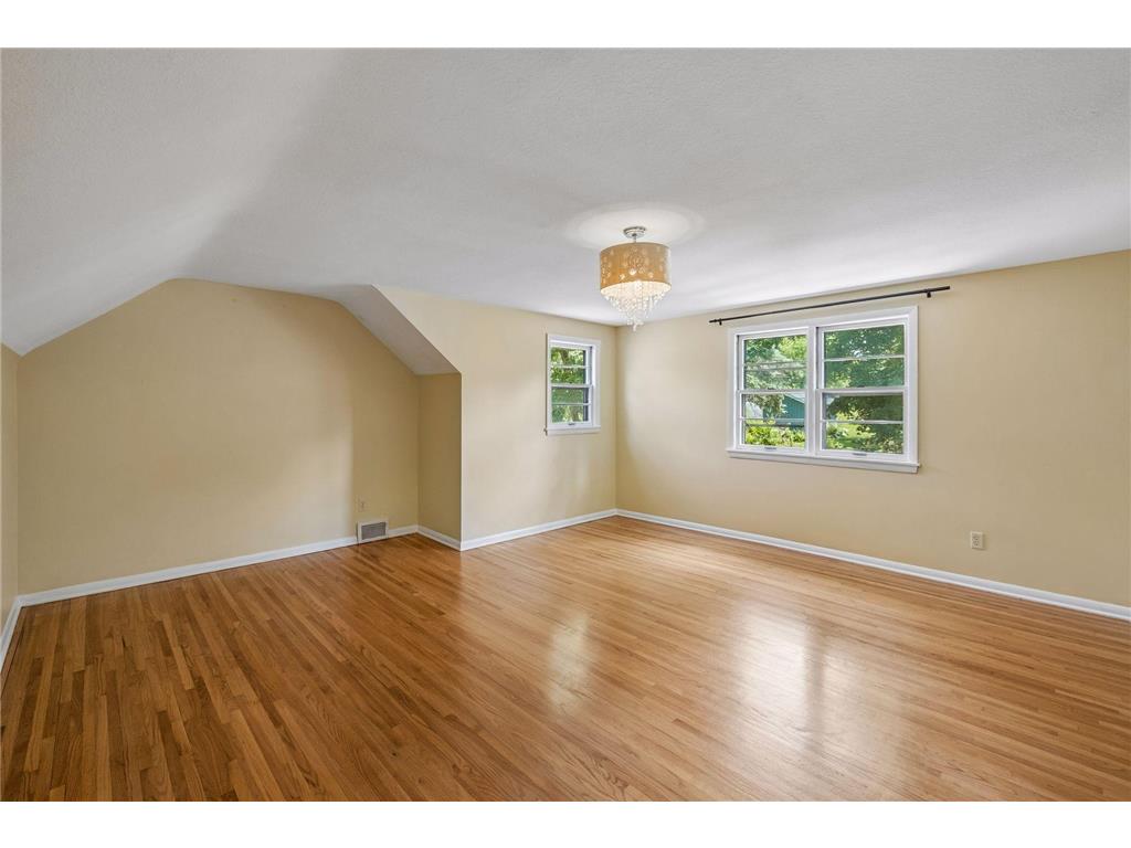 2670 Regent Avenue N Golden Valley MN 55422 7088959 image21