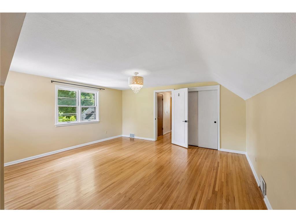 2670 Regent Avenue N Golden Valley MN 55422 7088959 image22