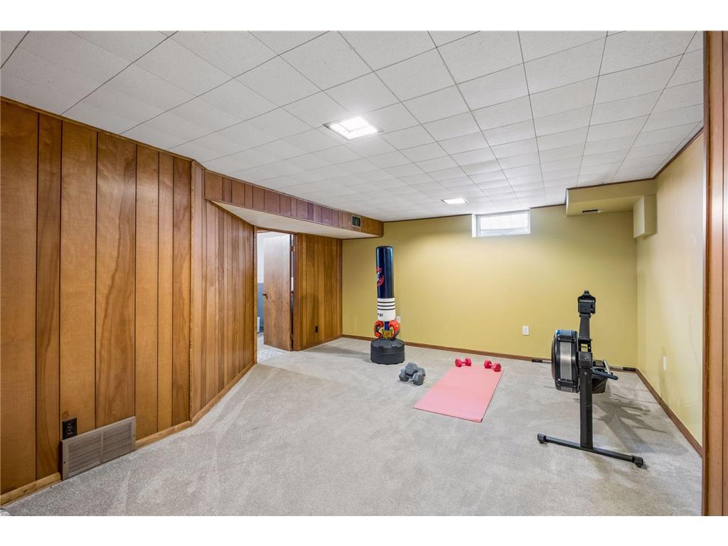 2670 Regent Avenue N Golden Valley MN 55422 7088959 image27