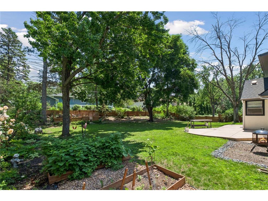 2670 Regent Avenue N Golden Valley MN 55422 7088959 image32