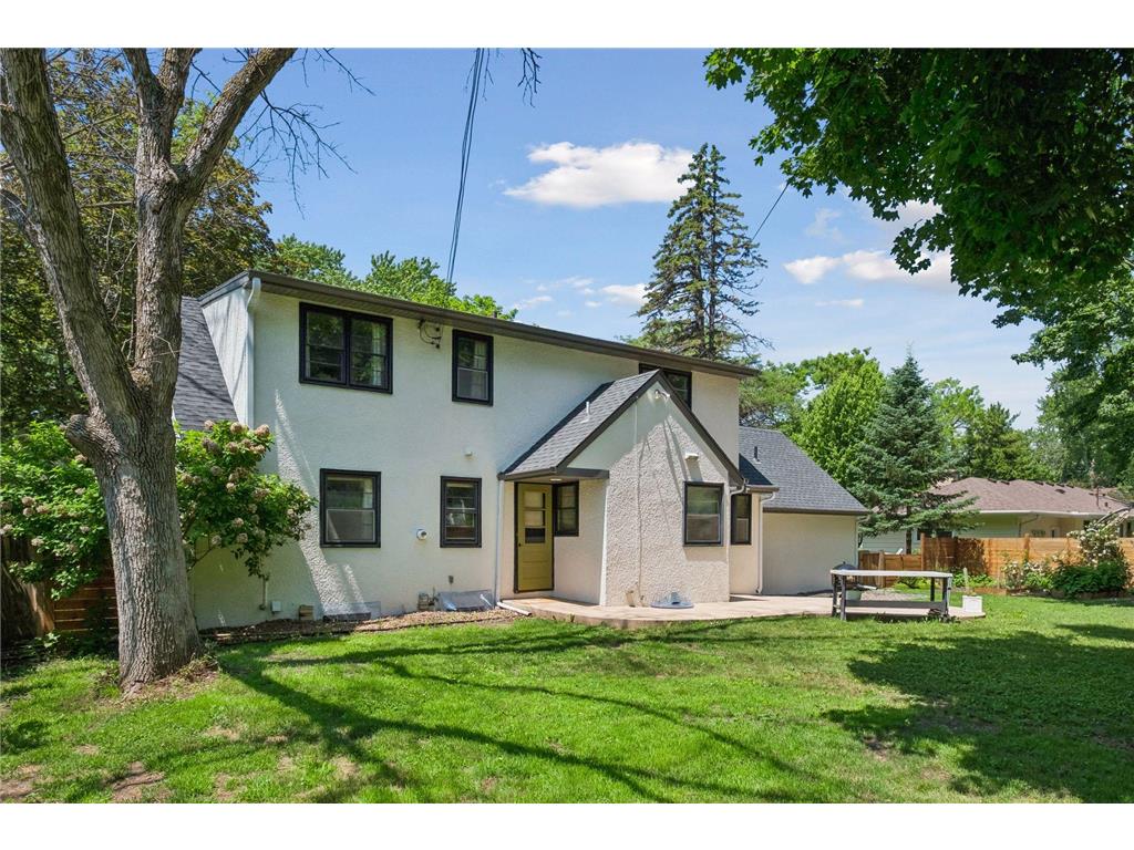 2670 Regent Avenue N Golden Valley MN 55422 7088959 image38