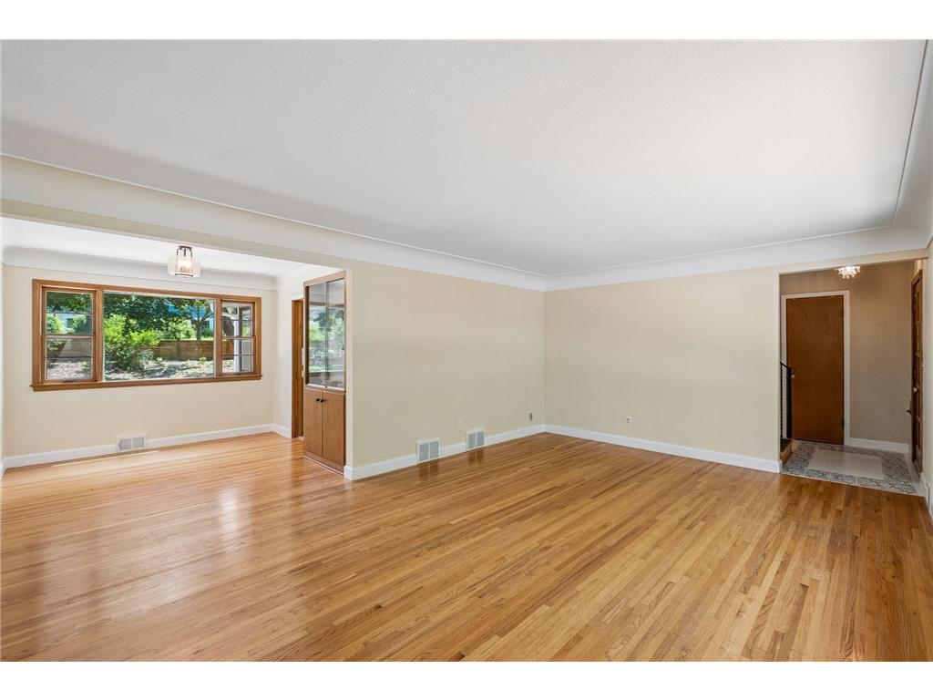 2670 Regent Avenue N Golden Valley MN 55422 7088959 image7