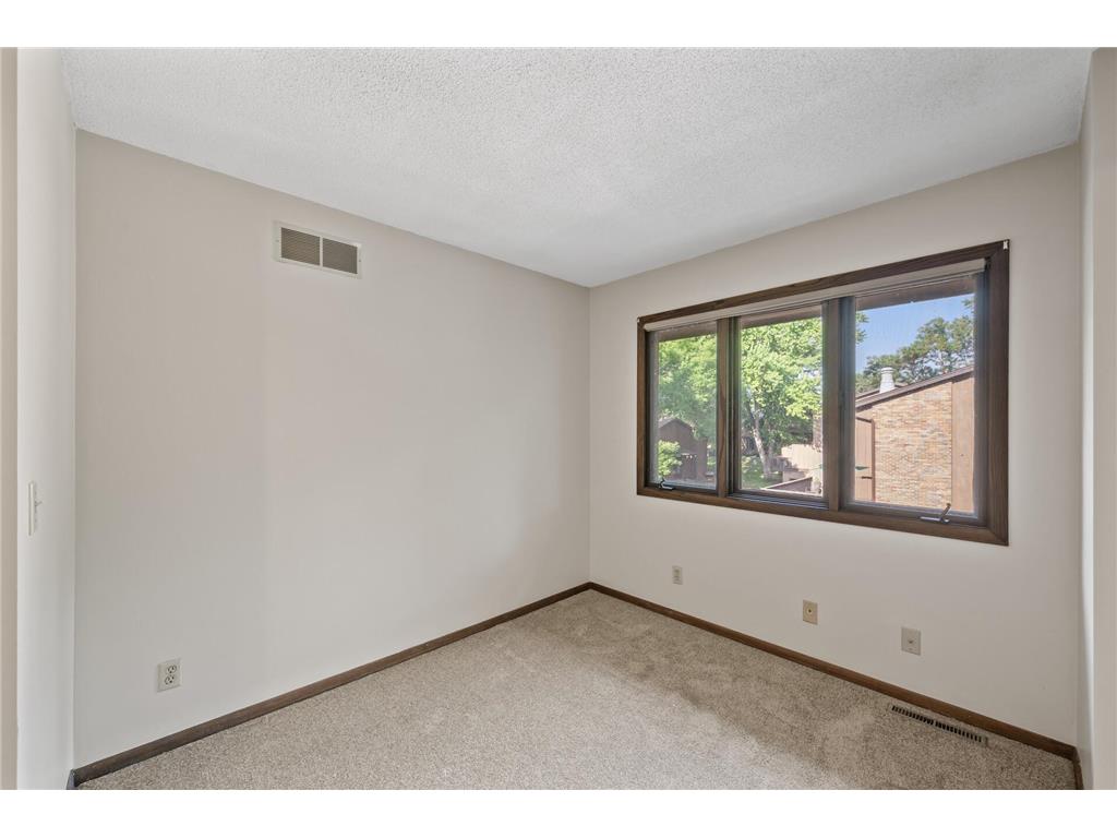 2671 Sumac Ridge White Bear Lake MN 55110 7010903 image14