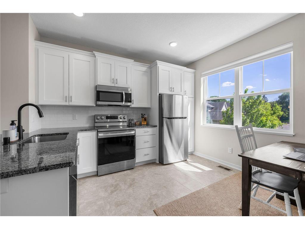2673 New Century Place E Maplewood MN 55119 7082866 image20