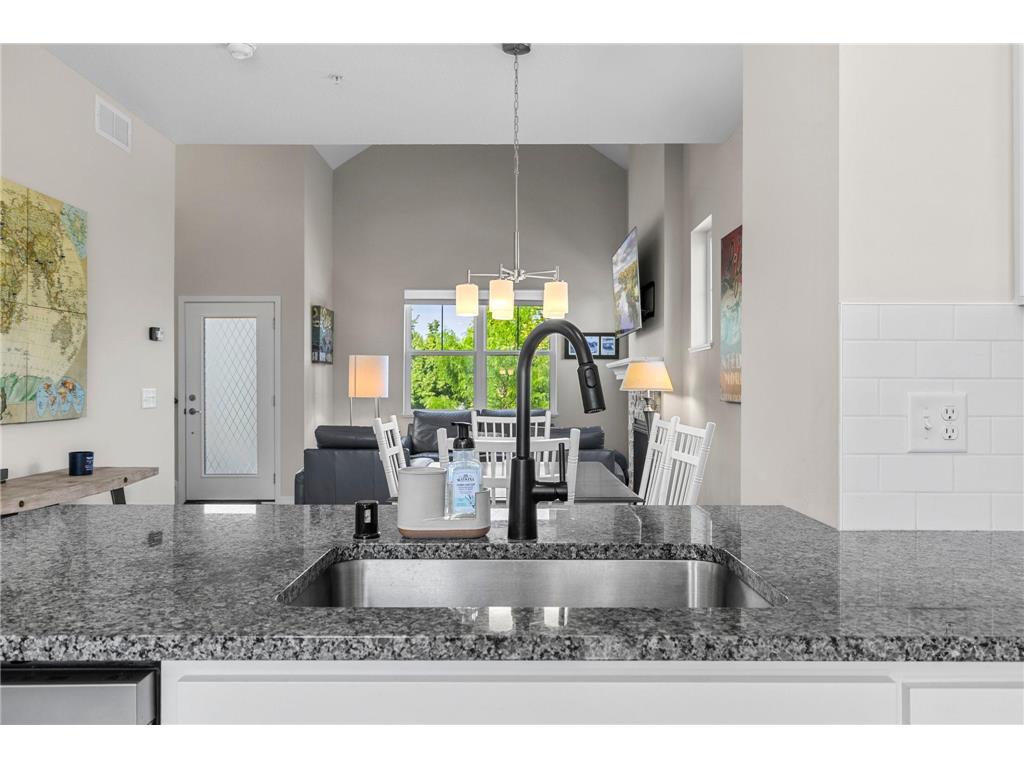 2673 New Century Place E Maplewood MN 55119 7082866 image26