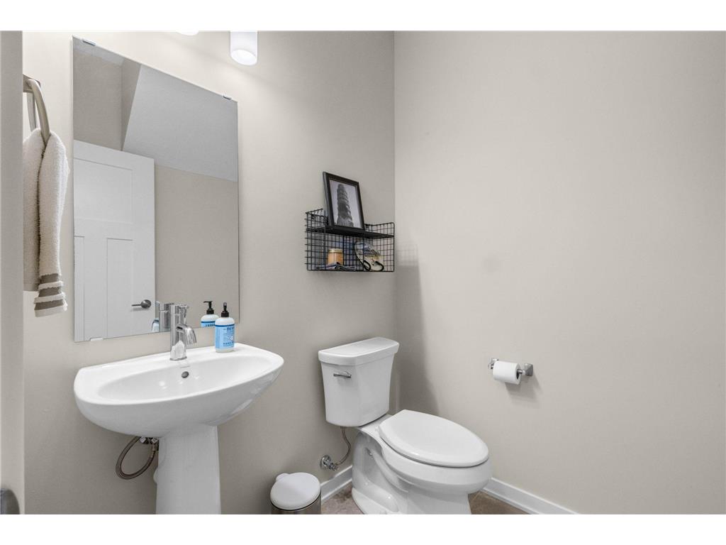 2673 New Century Place E Maplewood MN 55119 7082866 image28