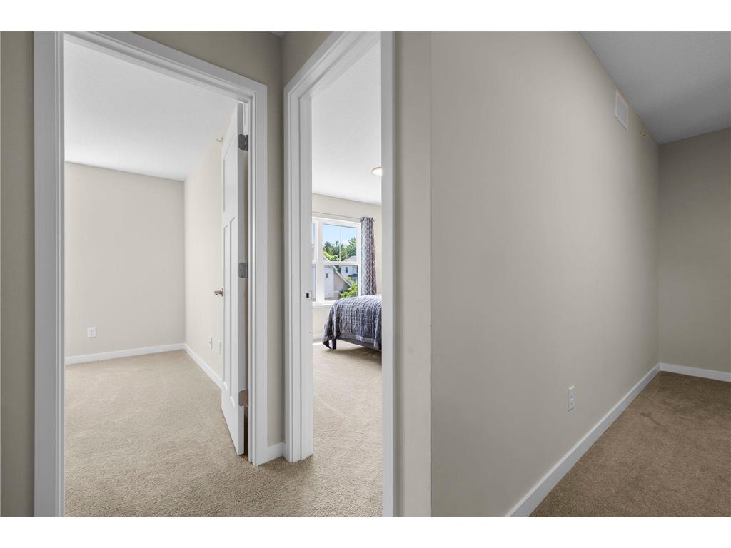 2673 New Century Place E Maplewood MN 55119 7082866 image40