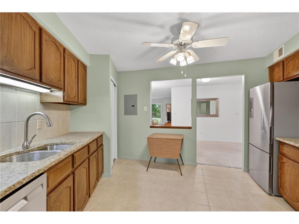 2680 Oxford Street N #108 Roseville MN 55113 7076679 image7