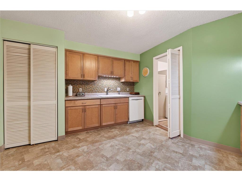 2680 Oxford Street N #125 Roseville MN 55113 7013602 image8