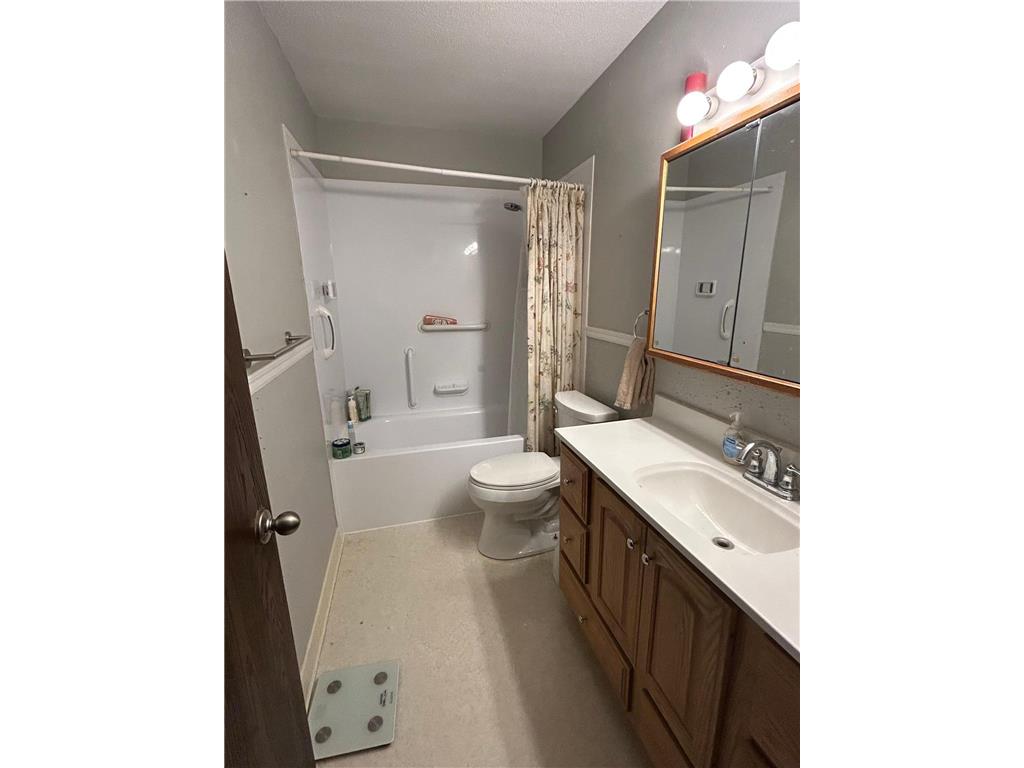 2680 Oxford Street N #140 Roseville MN 55113 - Bennett 7106477 image8