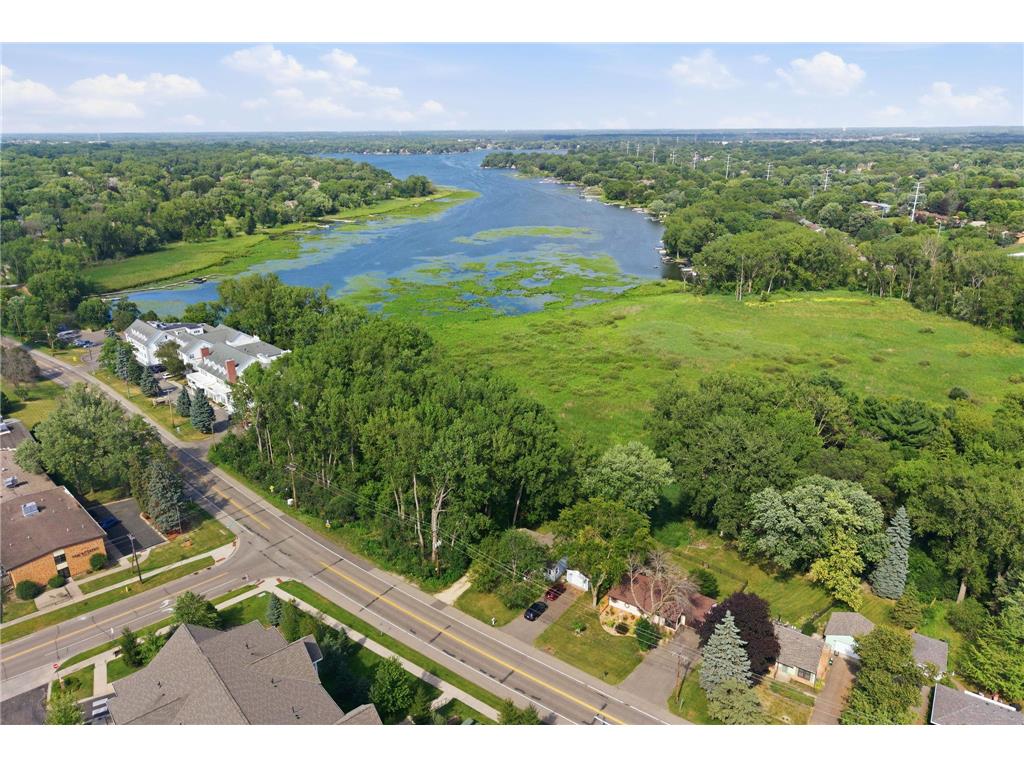 2686 Victoria Street N Roseville MN 55113 - Owasso 7110919 image35