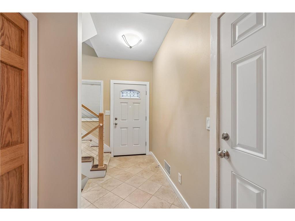 2687 Sumac Ridge White Bear Lake MN 55110 7100599 image6