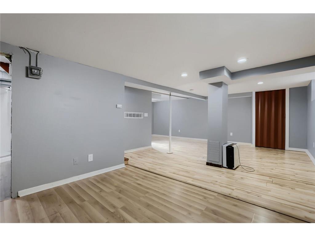 269 Annapolis Street E Saint Paul MN 55118 7076376 image10
