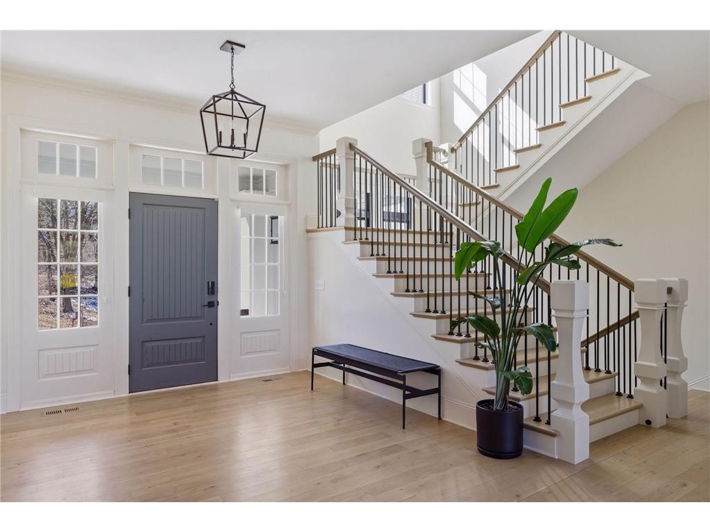 269 Edgewood Lane West Saint Paul MN 55118 7049603 image3