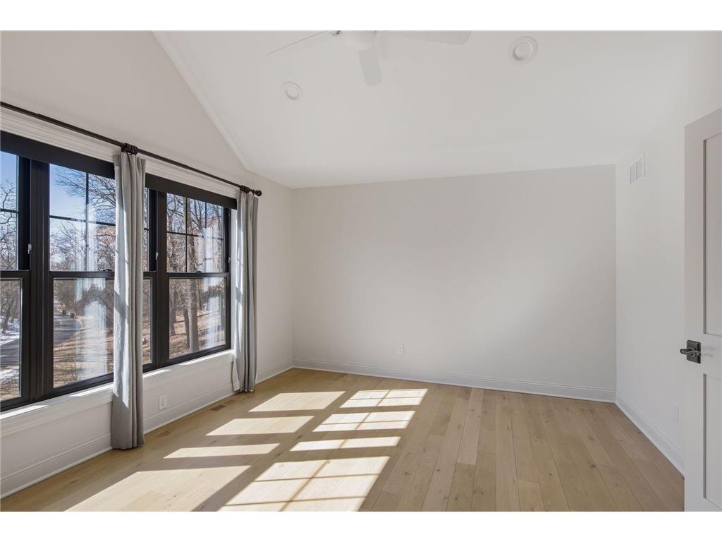 269 Edgewood Lane West Saint Paul MN 55118 7049603 image35