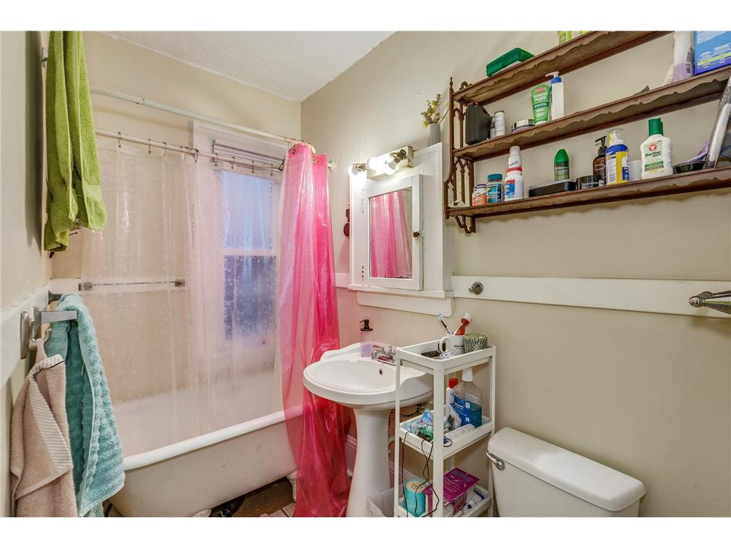 269 Oxford Street N Saint Paul MN 55104 6783039 image39