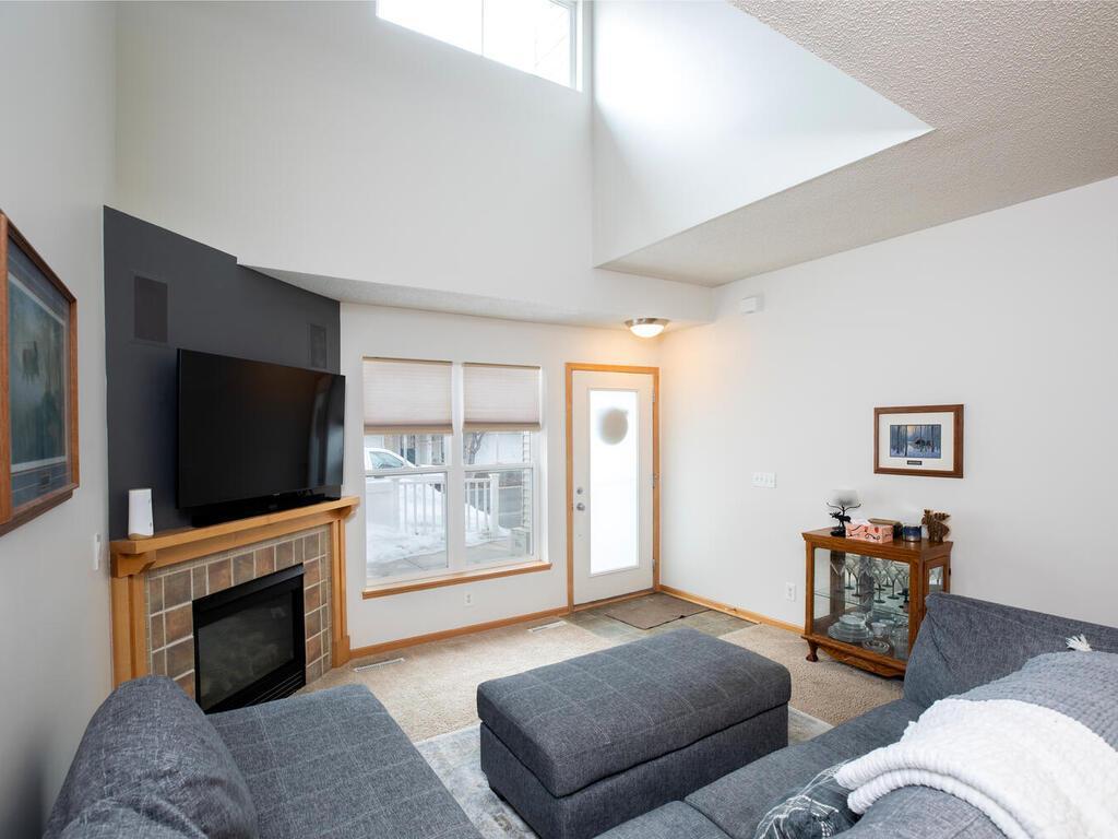 2690 New Century Terrace E Maplewood MN 55119 6344777 image1