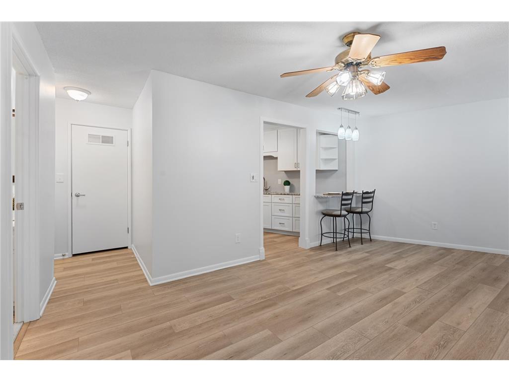 2690 Oxford Street N #209 Roseville MN 55113 7013060 image12