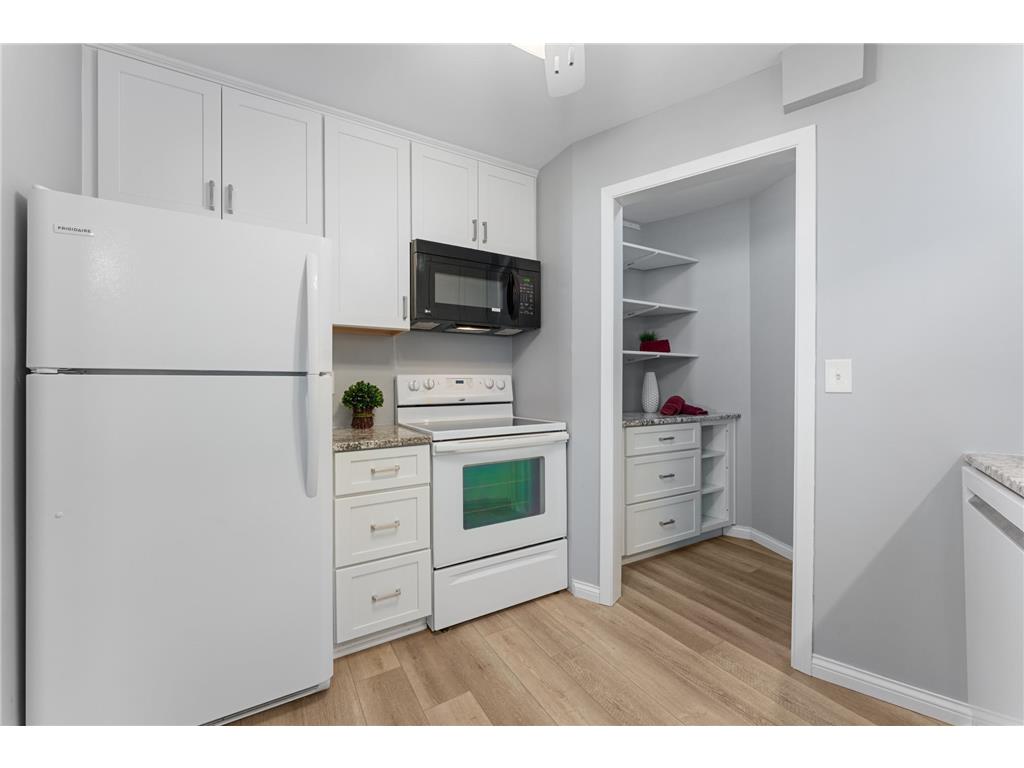 2690 Oxford Street N #209 Roseville MN 55113 7013060 image13