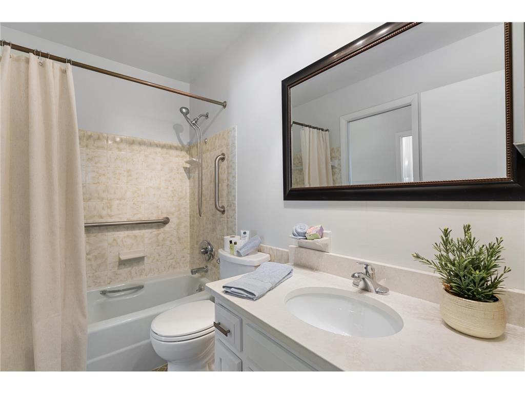 2690 Oxford Street N #209 Roseville MN 55113 7013060 image18