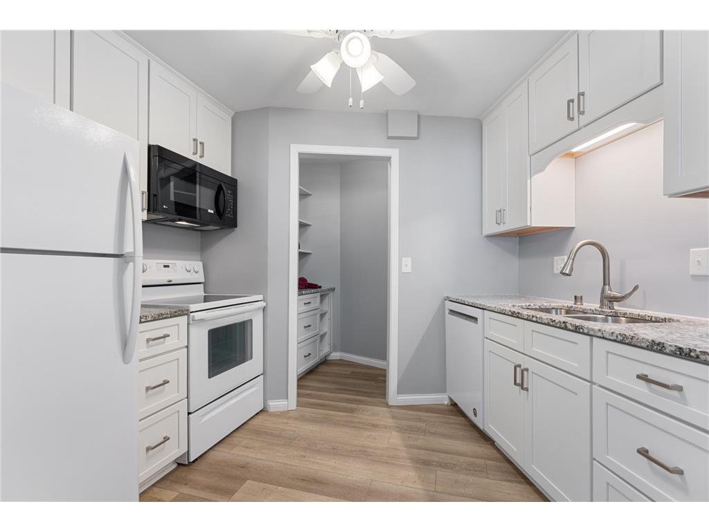 2690 Oxford Street N #209 Roseville MN 55113 7013060 image2