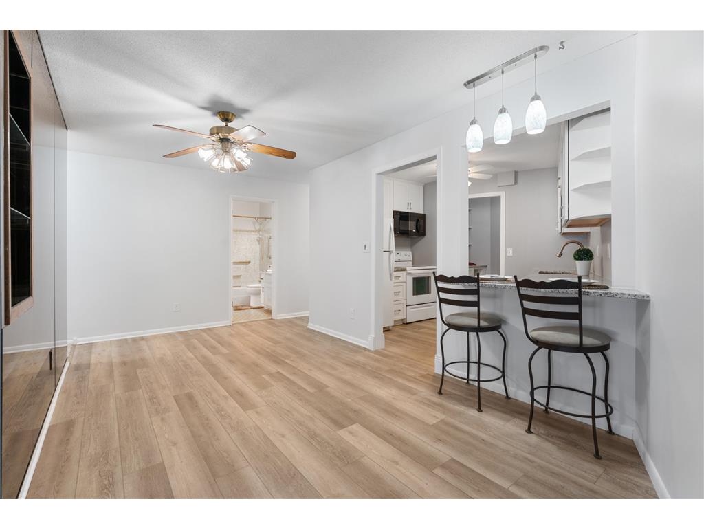 2690 Oxford Street N #209 Roseville MN 55113 7013060 image4