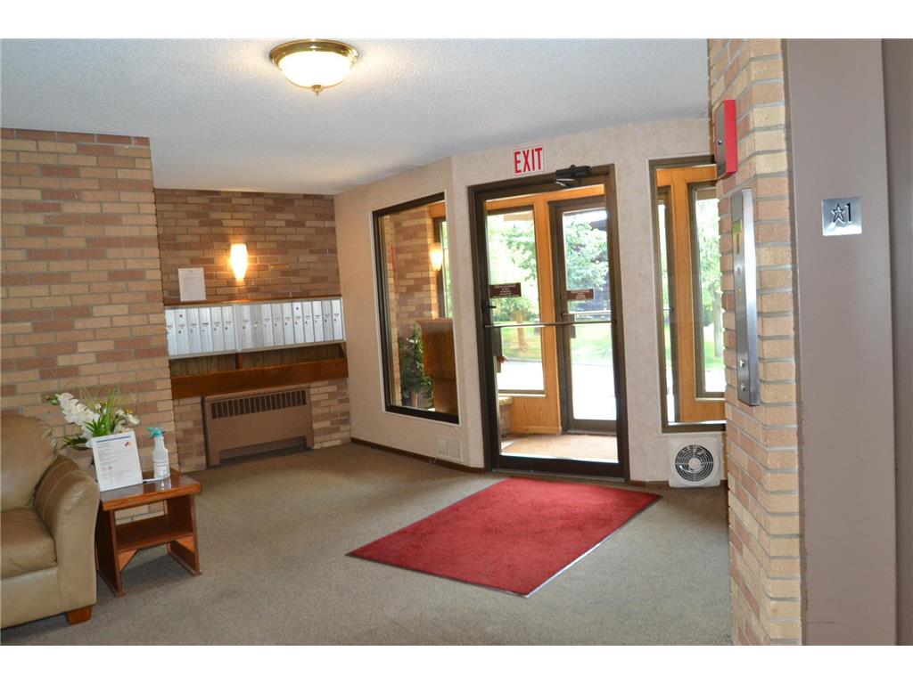 2690 Oxford Street N #209 Roseville MN 55113 7013060 image9