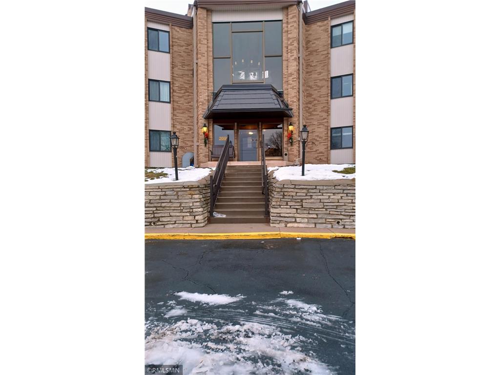 2690 Oxford Street N 219, Roseville, MN, 55113 MLS 7579579 Edina