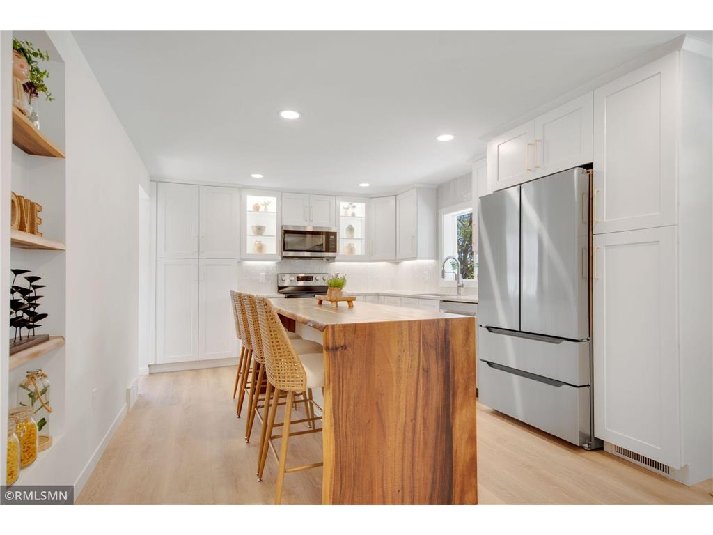 2695 Fremont Avenue E Maplewood MN 55119 6792558 image1