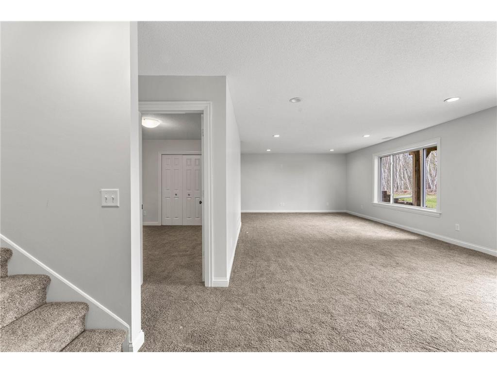 2697 Davis Street S Cambridge MN 55008 7062529 image25