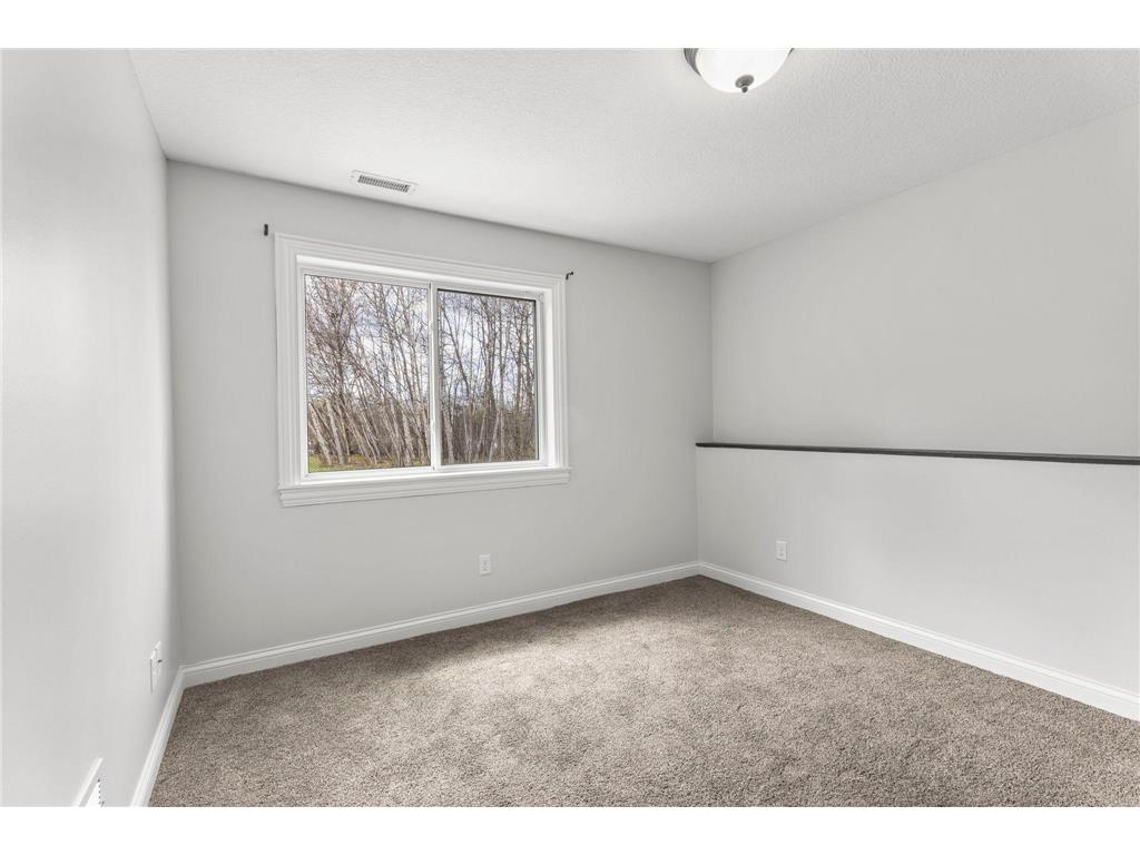 2697 Davis Street S Cambridge MN 55008 7062529 image26