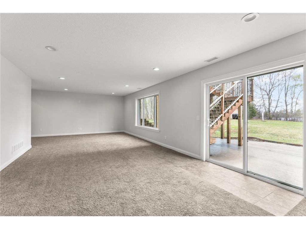 2697 Davis Street S Cambridge MN 55008 7062529 image28