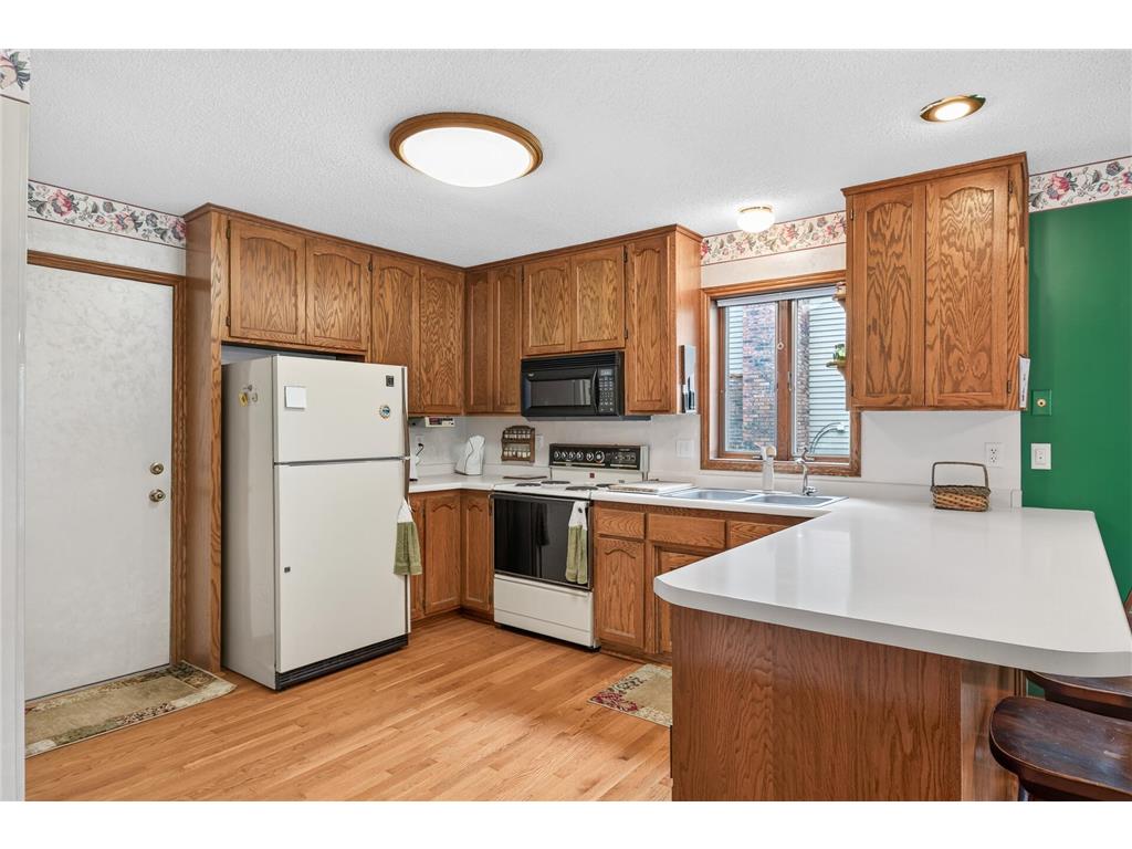 2697 Jessica Court Little Canada MN 55117 - Round Lake 7104592 image10