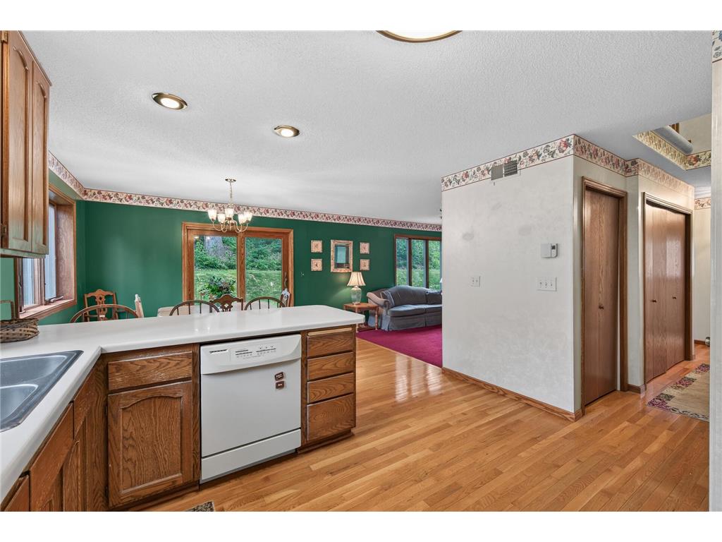 2697 Jessica Court Little Canada MN 55117 - Round Lake 7104592 image13