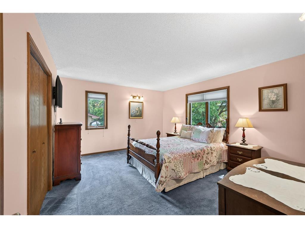 2697 Jessica Court Little Canada MN 55117 - Round Lake 7104592 image17