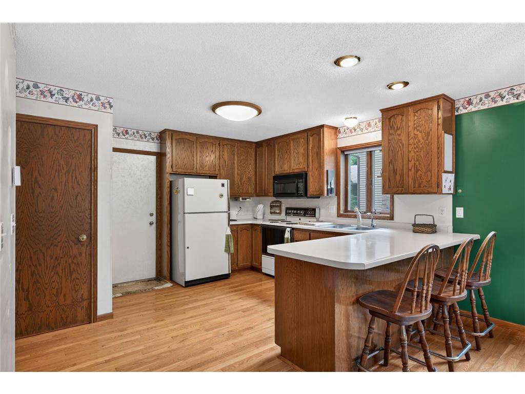 2697 Jessica Court Little Canada MN 55117 - Round Lake 7104592 image2