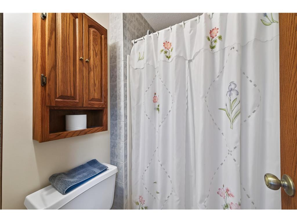 2697 Jessica Court Little Canada MN 55117 - Round Lake 7104592 image22