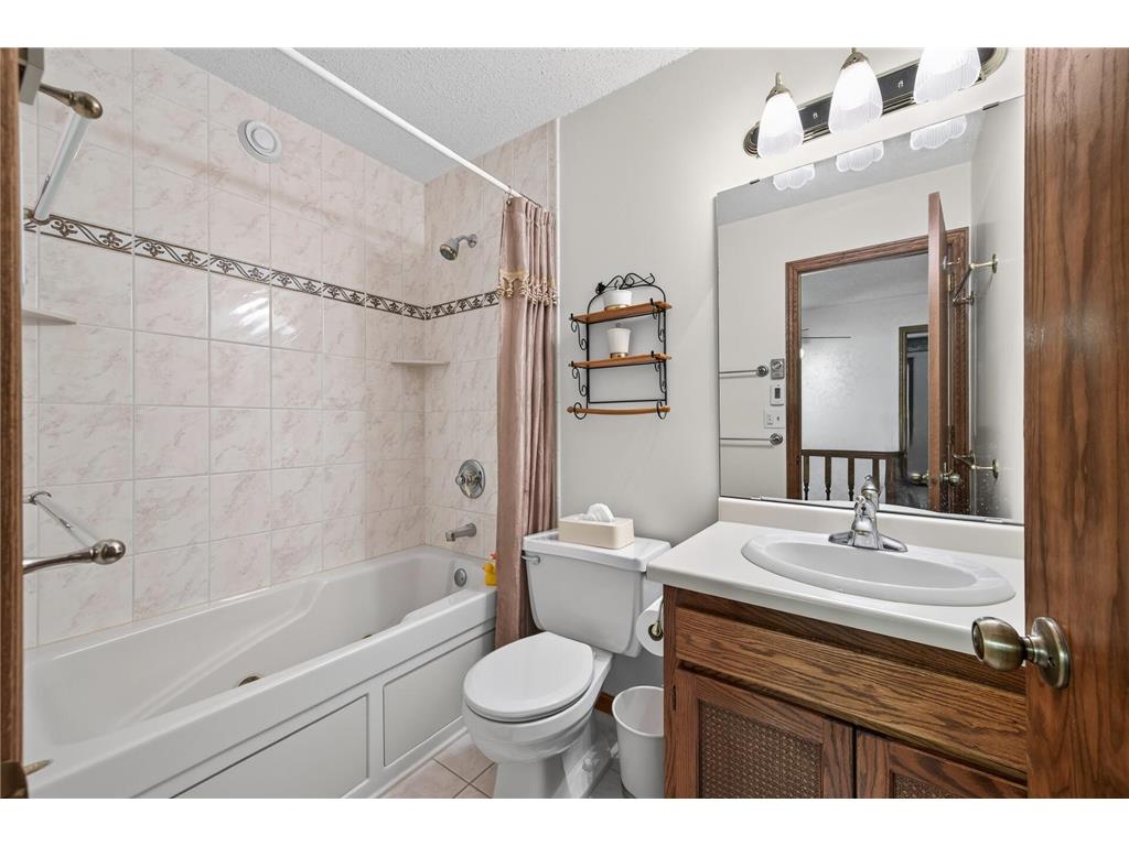 2697 Jessica Court Little Canada MN 55117 - Round Lake 7104592 image29