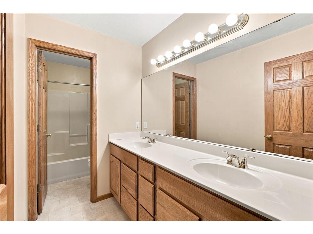 26990 Langford Avenue New Prague MN 56071 7105813 image16