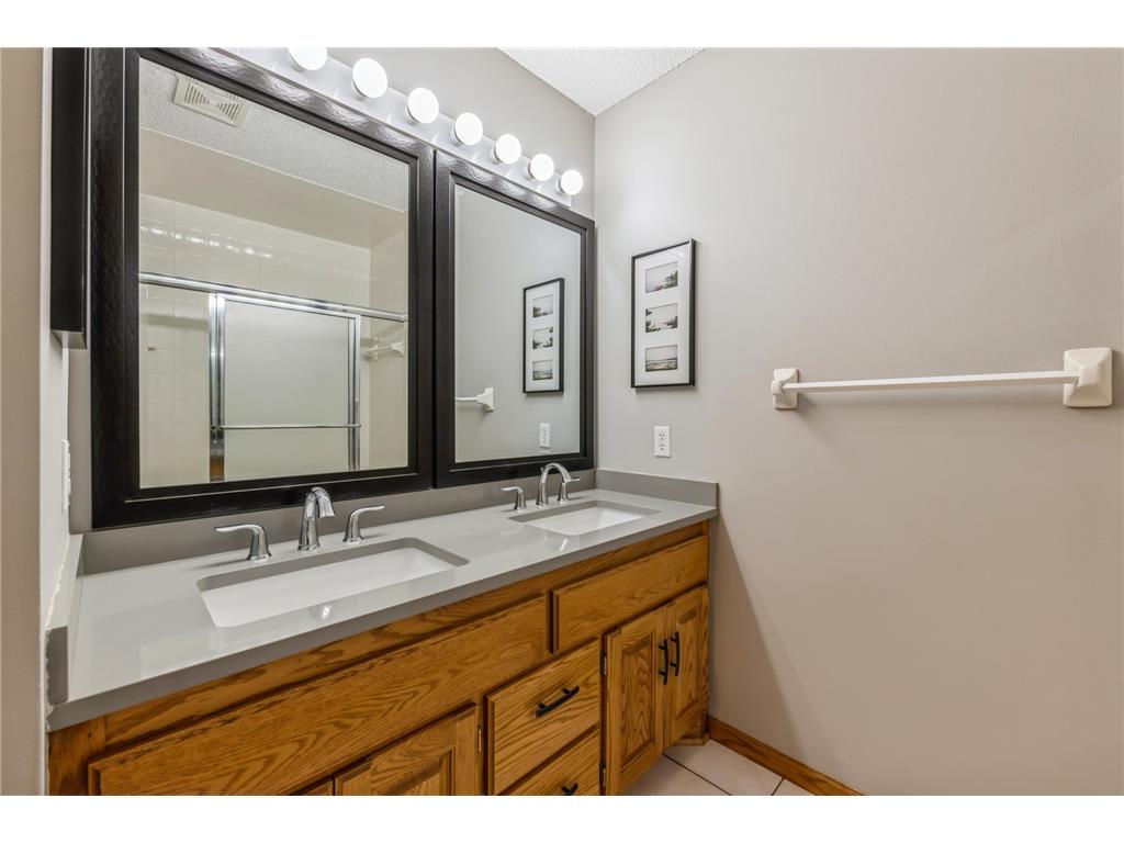 26991 140th Street NW Livonia Twp MN 55398 7077991 image24