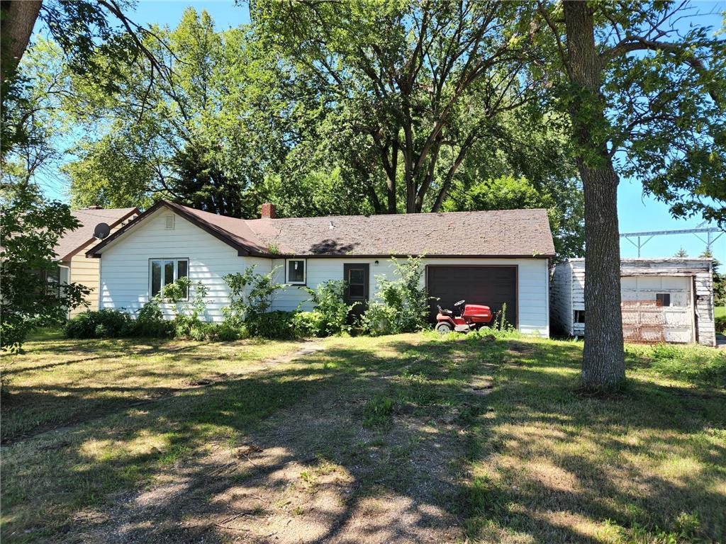 27 Division Street S, Clara City, MN 56222 MLS 6248622 Edina Realty