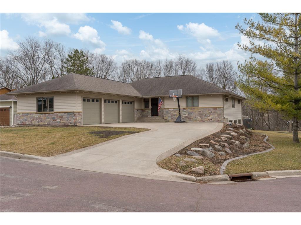 27 Ridgewood Street Mankato MN 56001 6499719 image1