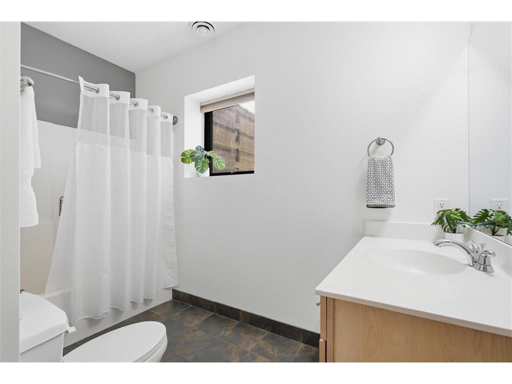 270 4th Street E #101 Saint Paul MN 55101 7008661 image24