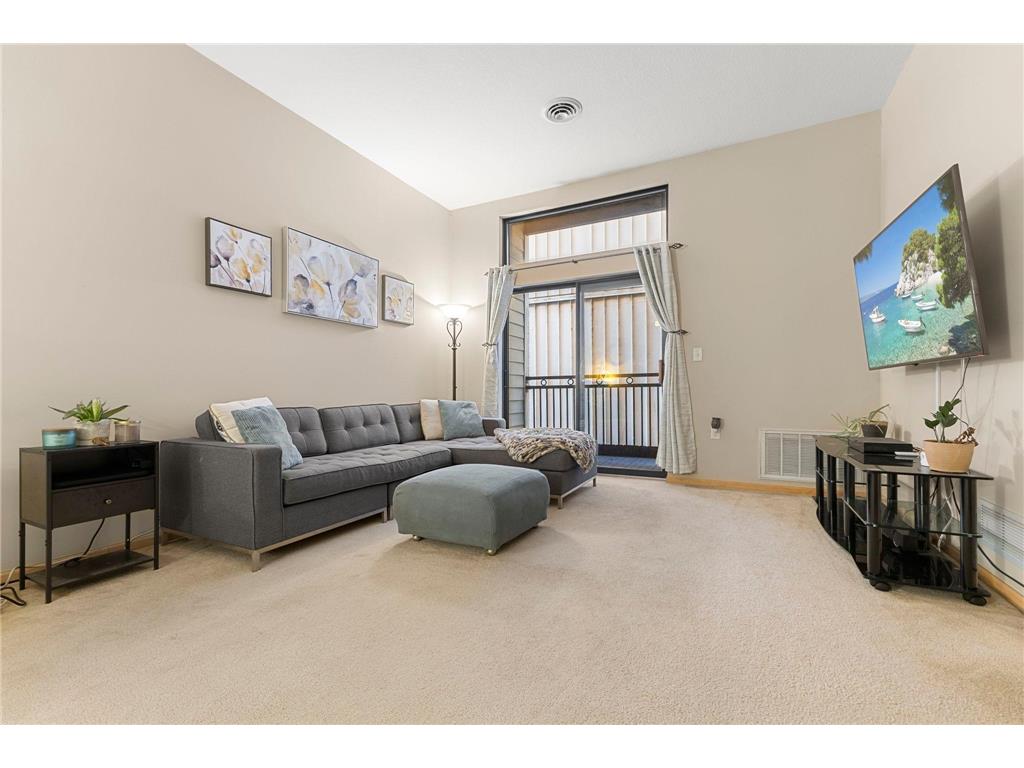 270 4th Street E #203 Saint Paul MN 55101 7015328 image2