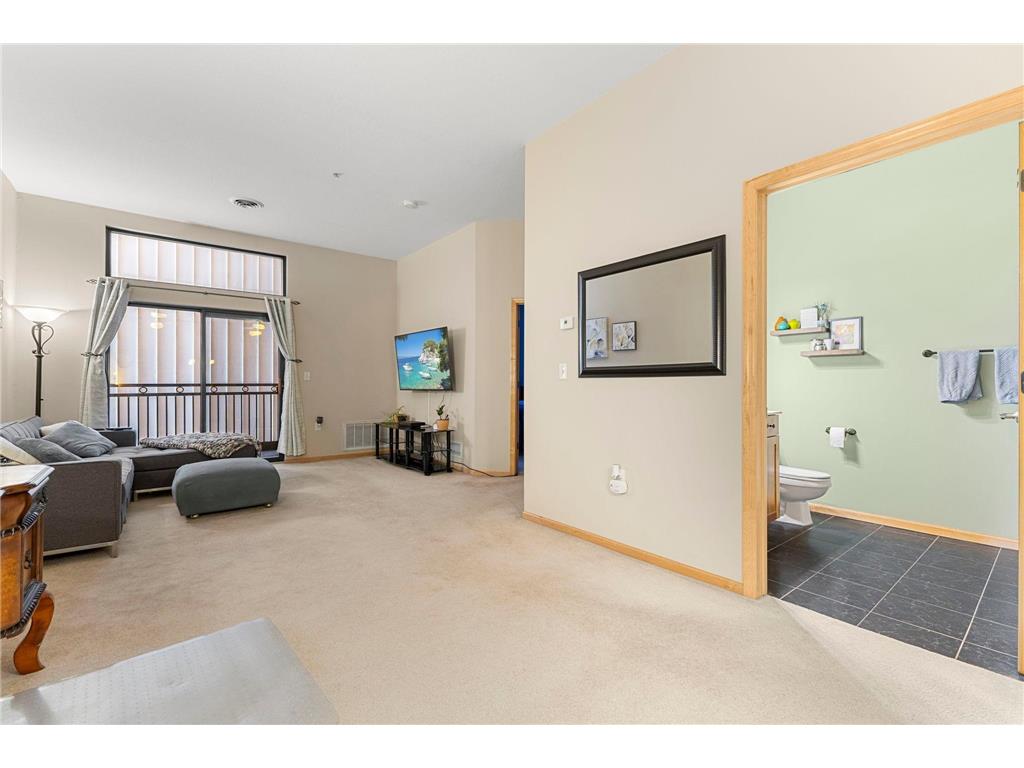 270 4th Street E #203 Saint Paul MN 55101 7015328 image5